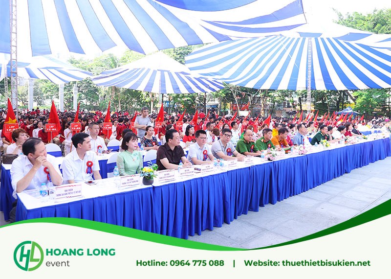 thiết bị tổ chức lễ khai giảng 